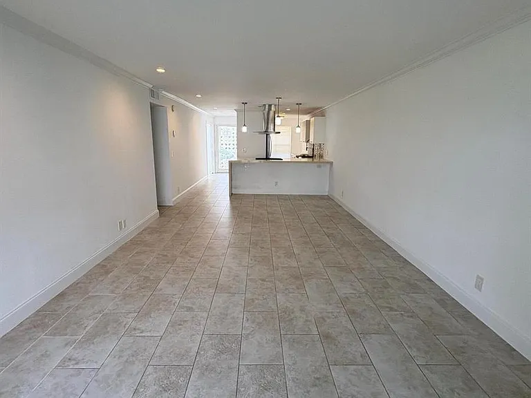 1020 Silk Oak Ter #104 — Photo 9
