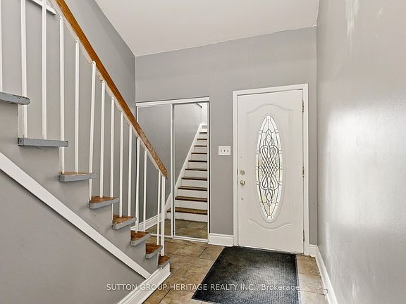 3rd image of 1778 Bronte Sq