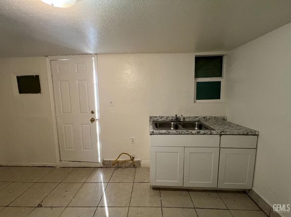 bakersfield-california-18890034 picture