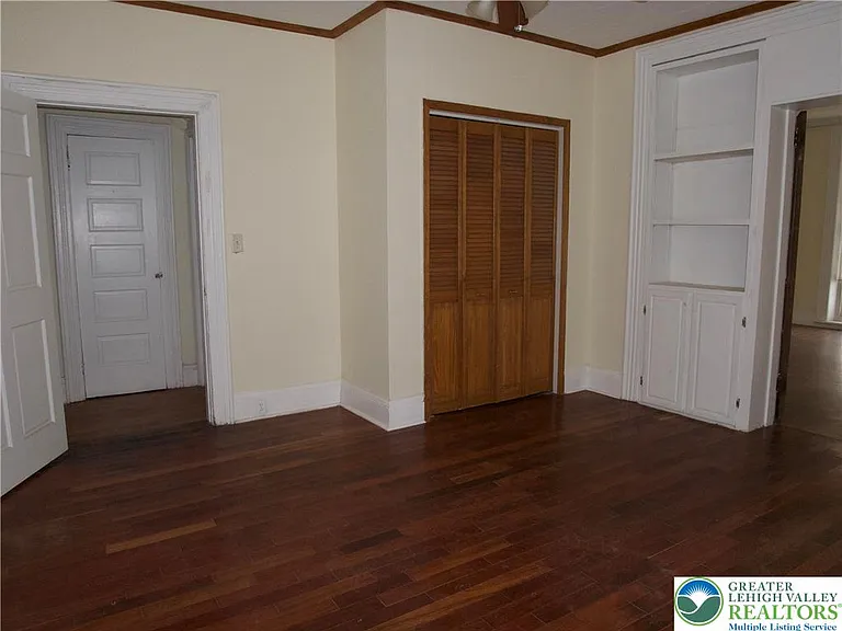 1020 Ferry St #1 — Photo 3