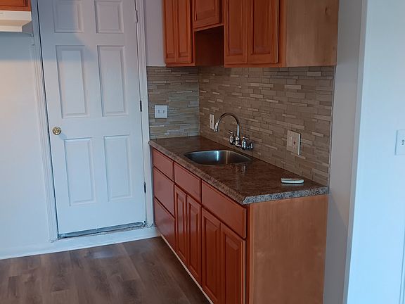 4th image of 1244 E Esther St