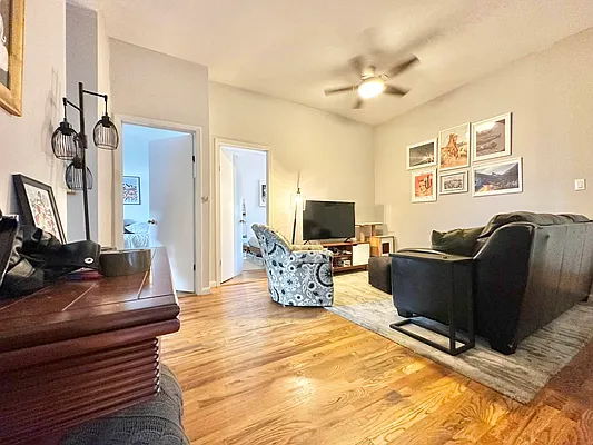 Rented by Doorway NYC, LLC | media 23