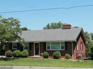 832 E 6th St, Front Royal, VA 22630