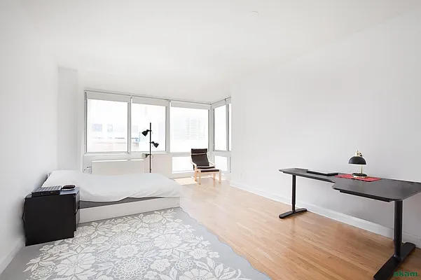 Rented by Akam Sales and Brokerage | media 9