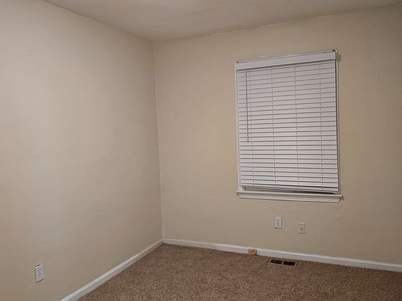 5th image of 806 Diploma Ct