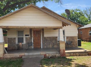 720 S 11th St, Slaton, TX 79364