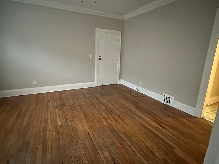 13811 Byron Ave #3 — Photo 2
