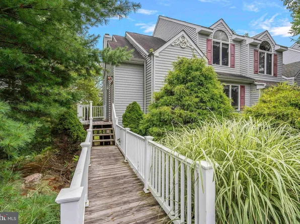 164 Laurelwoods Dr, Lake Harmony, PA 18624