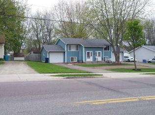 2127 N Cedar Ave, Owatonna, MN 55060