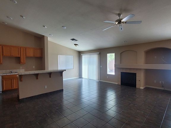 3rd image of 2912 Mars Hill St