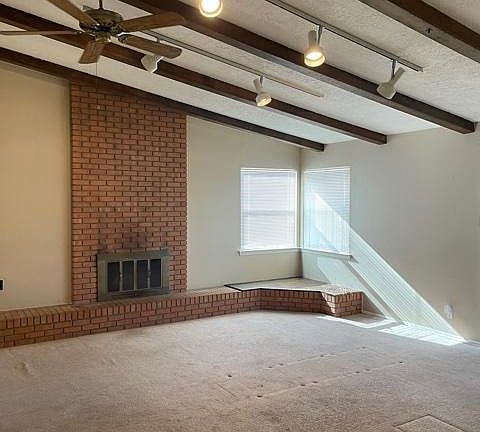 Great room, new carpet being installed