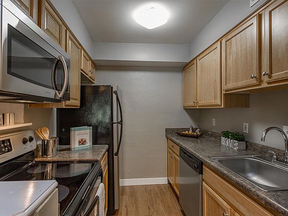 3rd image of 710 Scenic Hwy APT 217