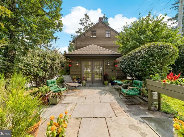 327 E Street Rd, Kennett Square, PA 19348