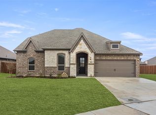 1543 Woodmere Dr, Krum, TX 76249