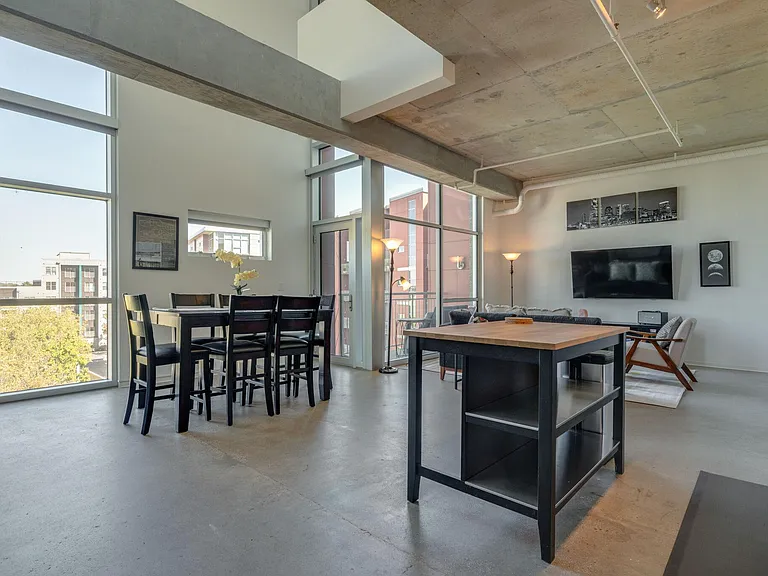 2115 Yeaman Pl #403 — Photo 5
