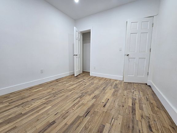 3rd image of 400 E 21st St APT 4