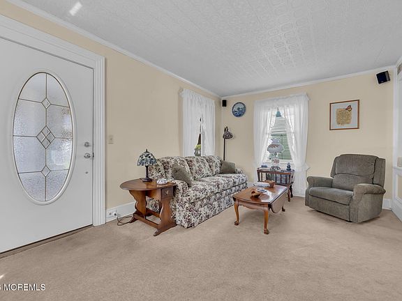 4th image of 17 Howland Place