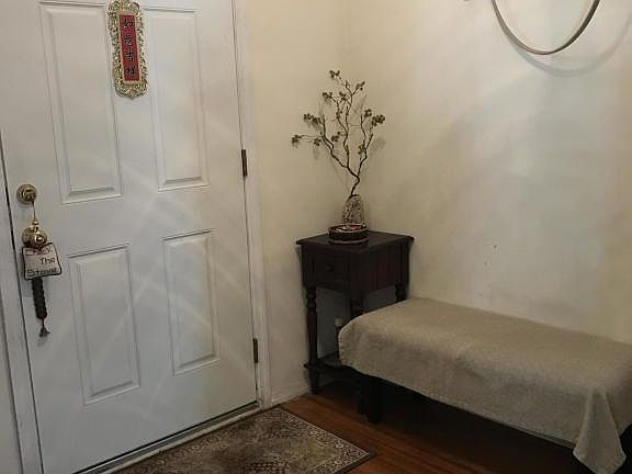 5th image of 136 Harvard Ave