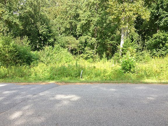 5th image of 257 Donsdale Dr
