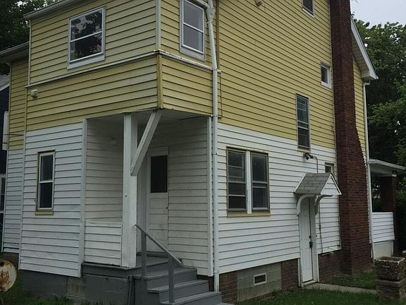 3rd image of 18830 Pasnow Ave