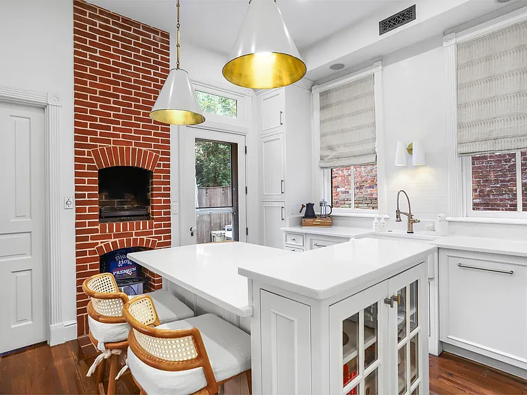 408 A St SE — Photo 15
