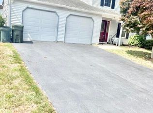 9 Starlight Rd, Howell, NJ 07731