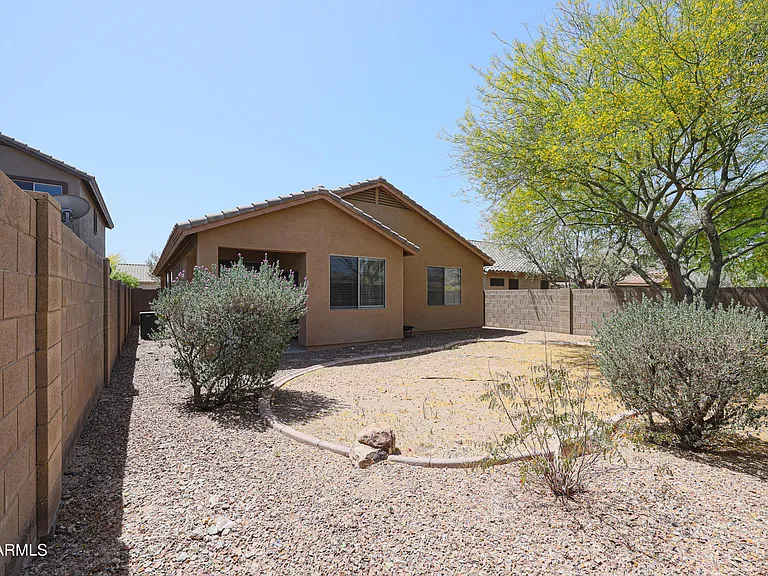 2470 W Warren Dr — Photo 34