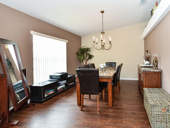 5th image of 539 NW North Macedo Blvd