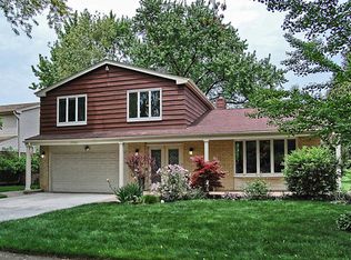 3814 Crestwood Dr, Northbrook, IL 60062