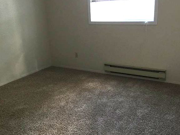 4th image of 2097 Sunflower Ln #881d12ba4