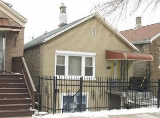 3316 S Leavitt St, Summit Argo, IL 60608