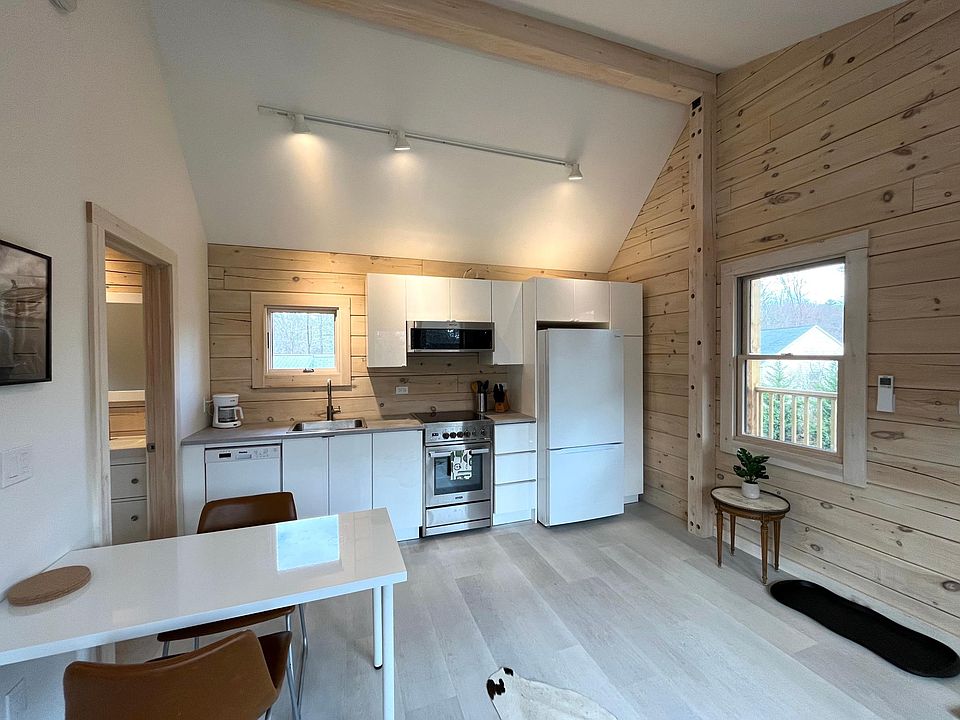 2 Coles Village Rd 2, Falmouth, ME 04105 Zillow