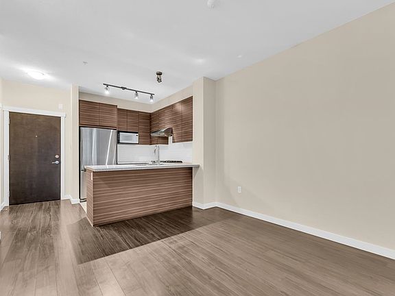 5th image of 9399 Odlin Rd #233