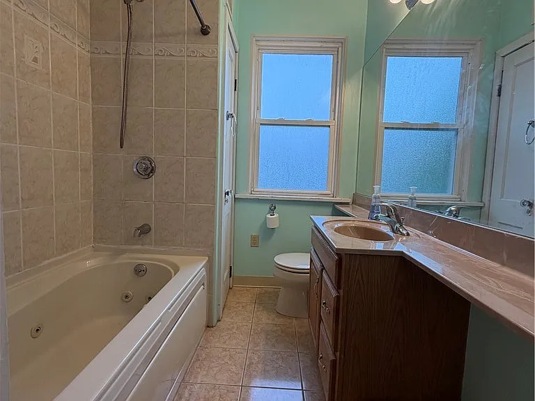 2332 Sherbrook St — Photo 23