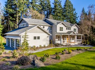 14044 Sunrise Dr NE, Bainbridge Island, WA 98110