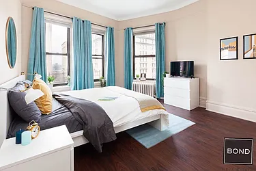 Rented by Bond New York