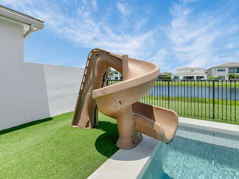 17112 Aquavera Way — Photo 59