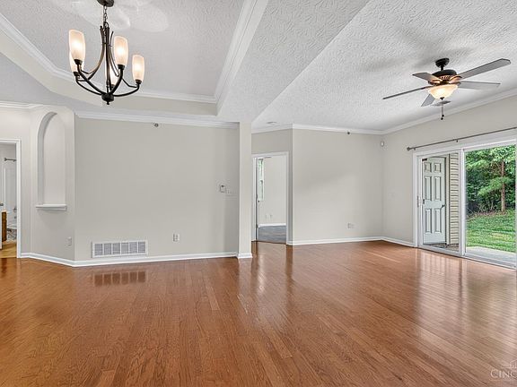 5th image of 9434 Greenery Ct