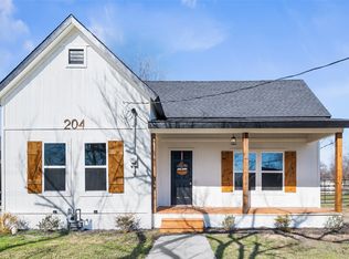 204 E Jefferson St, Palmer, TX 75152