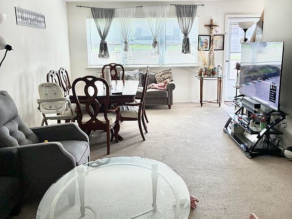 2nd image of 68 Briar Mills Dr