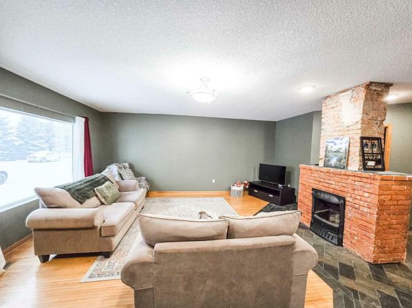 5128 5th Ave, Edson, AB T7E 1K9