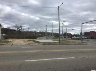 901 & 905 N 2nd St, Clinton, IA 52732