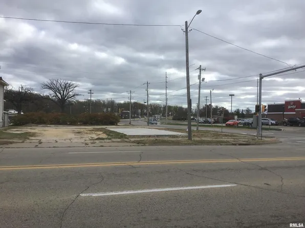 901 & 905 N 2nd St, Clinton, IA 52732