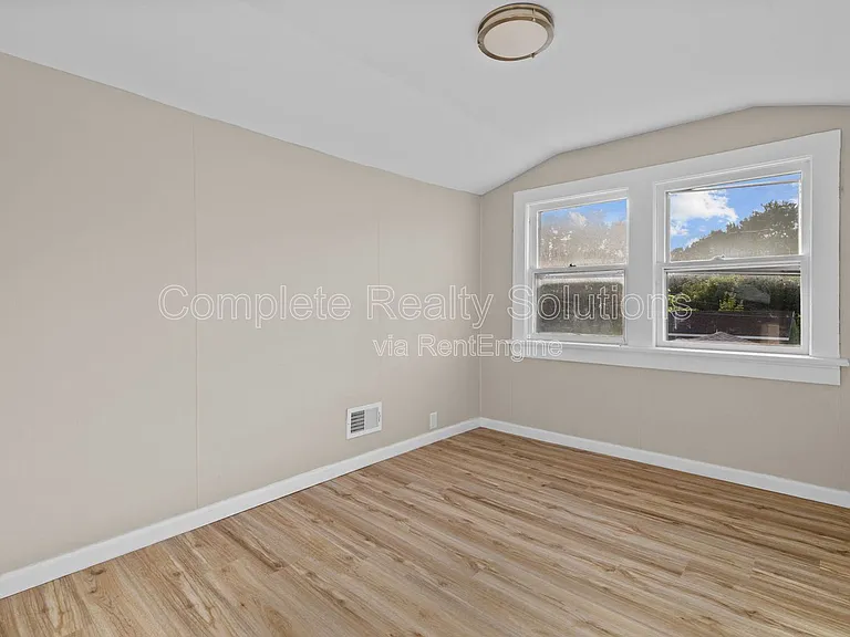 7109 Eugene Ave — Photo 28
