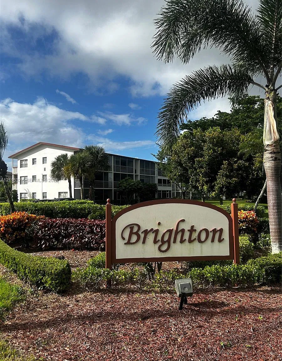 Brighton At Century Villa — Photo 1