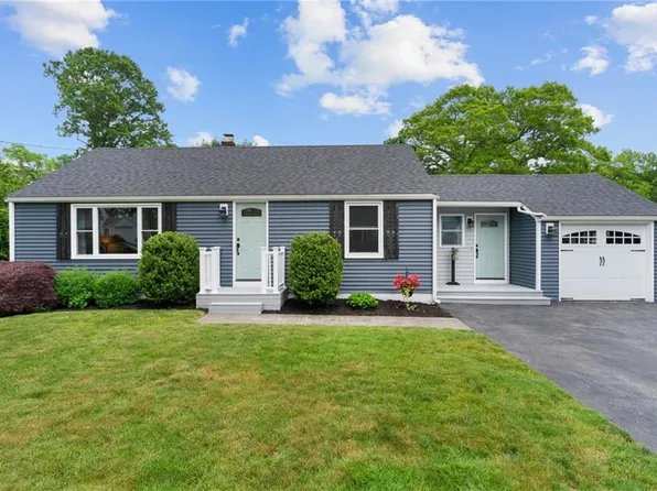 29 Blanche Ave, Cumberland, RI 02864