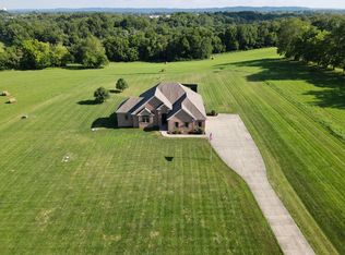 255 Red Barn Rd, Stanford, KY 40484