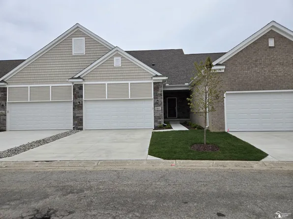 805 Plum Village Dr #58, Monroe, MI 48161