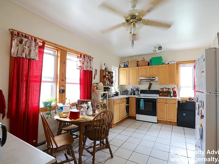 19 Antwerp St #2 — Photo 3