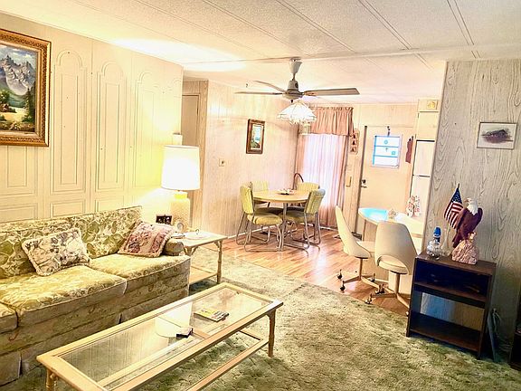 5th image of 161 Tara Dr